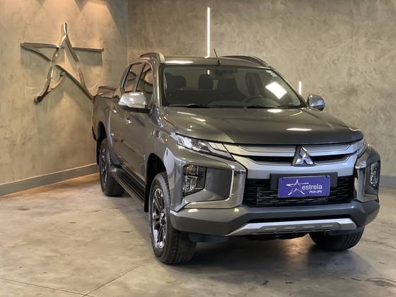 MITSUBISHI L200 TRITON 2.4 16V TURBO DIESEL SPORT HPE CD 4P 4X4 AUTOMÁTICO